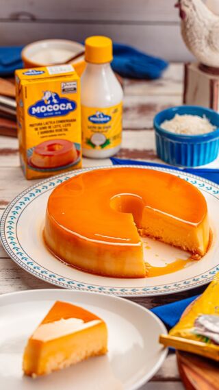 Nosso Mês do Pudim está prestes a ficar mais brasileiro! Sinta o sabor tropical em cada pedaço com o nosso pudim de cocada cremosa! Uma receita fora da caixinha, que une a leveza do pudim com o irresistível sabor e a textura da cocada, diretamente de terras baianas. 

#MêsDoPudim #CocadaCremosa #ReceitaDePudim #MococaOficial #PudimMococa